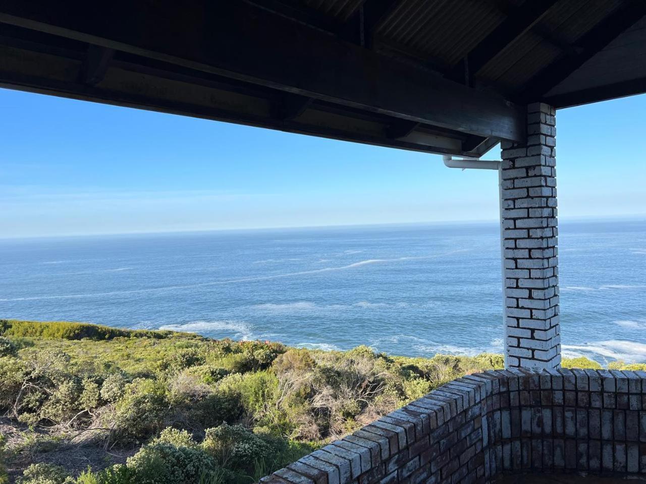 Blue Whale Resort George Bagian luar foto