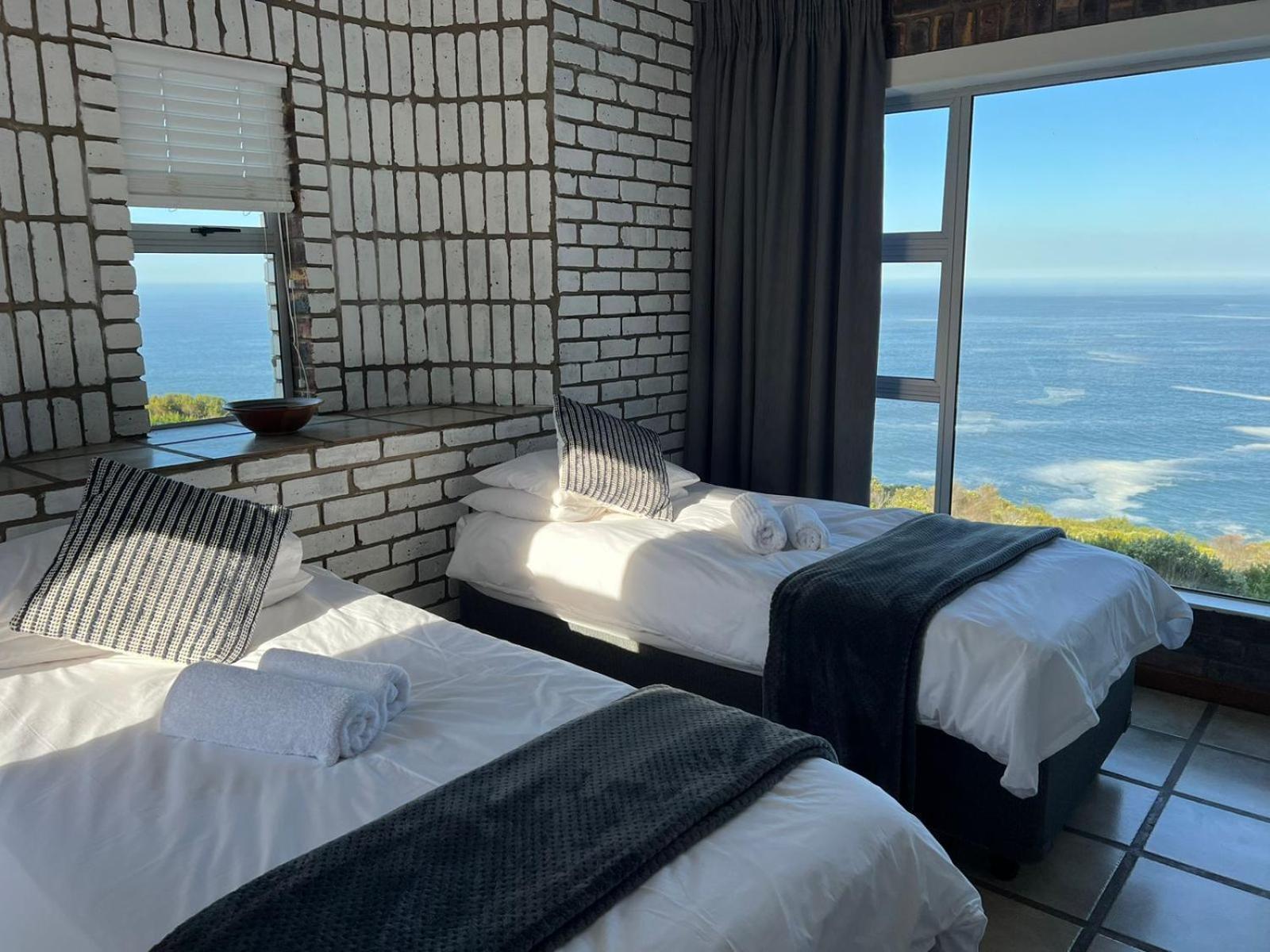 Blue Whale Resort George Bagian luar foto