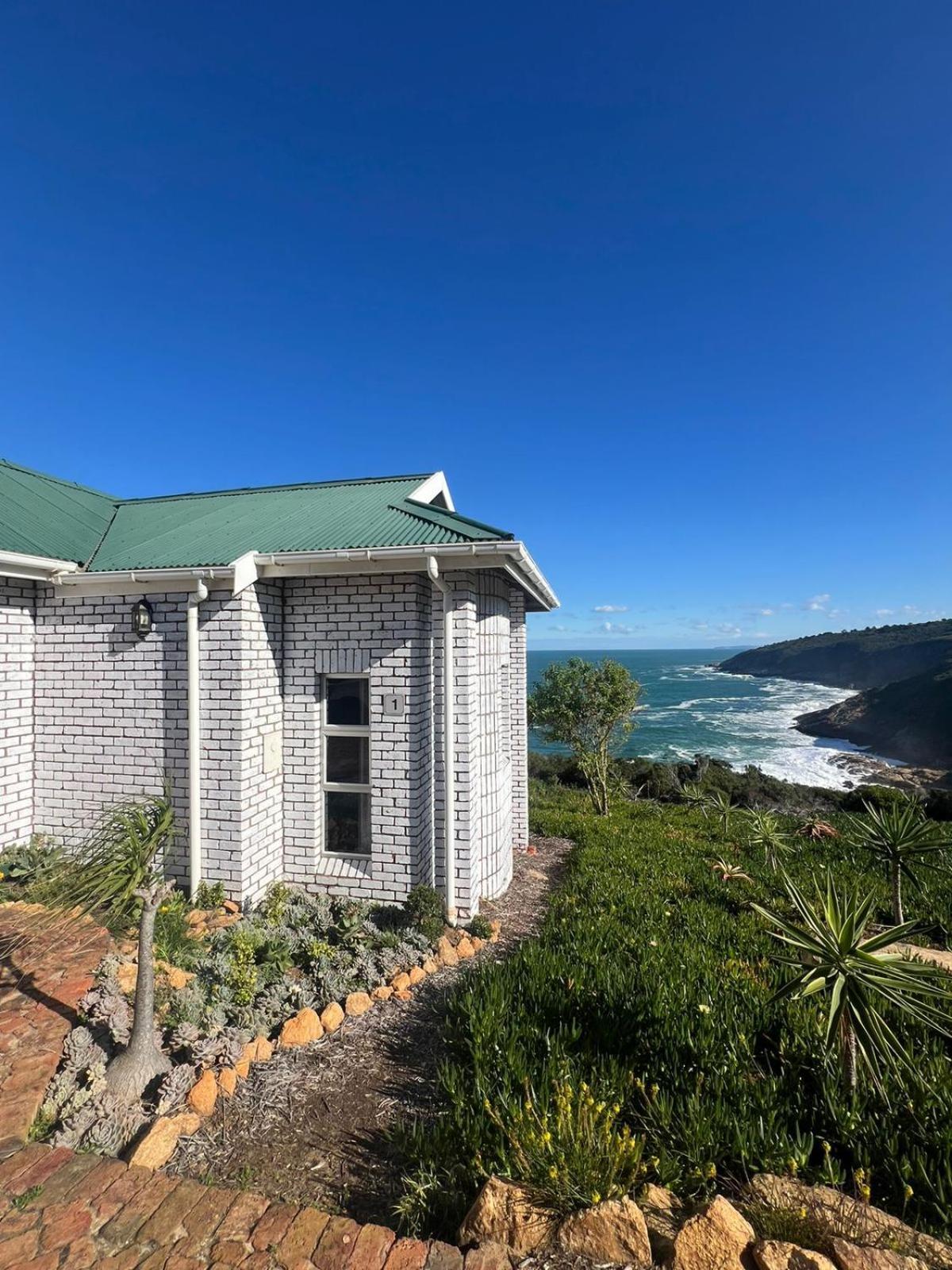 Blue Whale Resort George Bagian luar foto